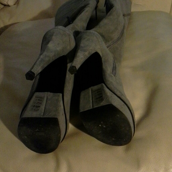 Boots - Picture 3 of 3